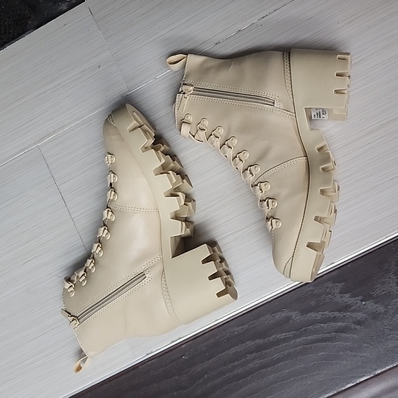 Schutz Xayane Lug-Sole Leather Lace Up Platform Combat Boots Almond Buff Leather - Picture 16 of 16